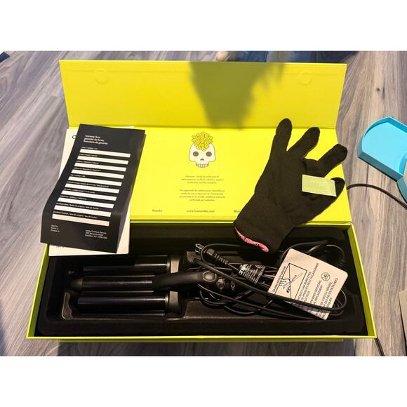 New Amika High Tide Deep Waver - Picture 2 of 4